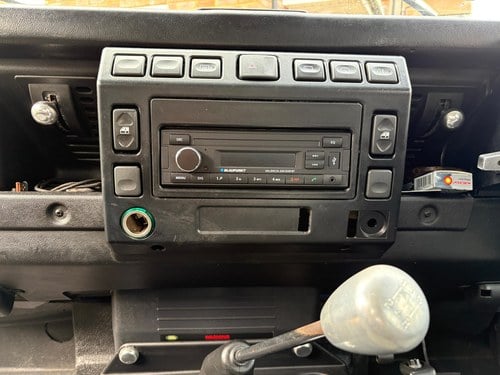 2002 Land Rover Defender 90 2.5L TD5 County Hard Top In vendita (immagine 72 di 424)