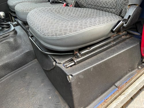 2002 Land Rover Defender 90 2.5L TD5 County Hard Top In vendita (immagine 108 di 424)