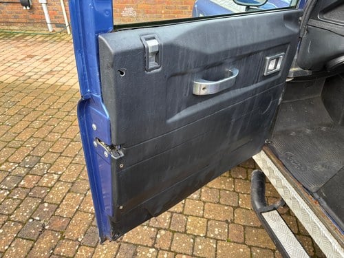 2002 Land Rover Defender 90 2.5L TD5 County Hard Top In vendita (immagine 120 di 424)