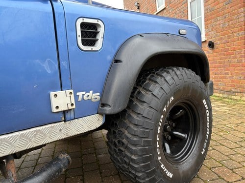 2002 Land Rover Defender 90 2.5L TD5 County Hard Top In vendita (immagine 228 di 424)