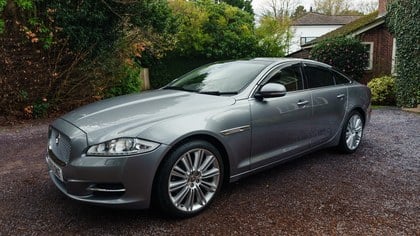 Jaguar XJ V8 (X351)