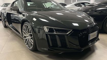Audi R8 V10 Plus