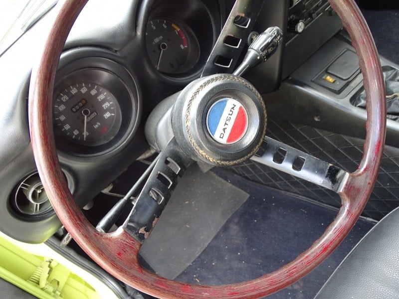 1976 Nissan 240Z - 2 1976 Nissan 240Z - 2