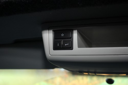 2015 Volkswagen Transporter T28 Highline 102TDI Camper Conversion zum Verkauf (Bild 85 von 142)