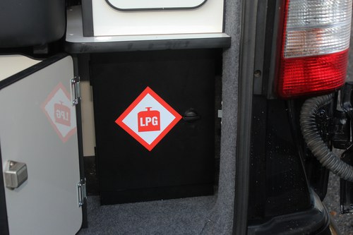 2015 Volkswagen Transporter T28 Highline 102TDI Camper Conversion zum Verkauf (Bild 88 von 142)