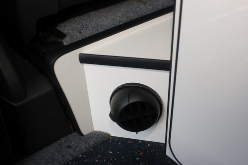 2015 Volkswagen Transporter T28 Highline 102TDI Camper Conversion zum Verkauf (Bild 91 von 142)