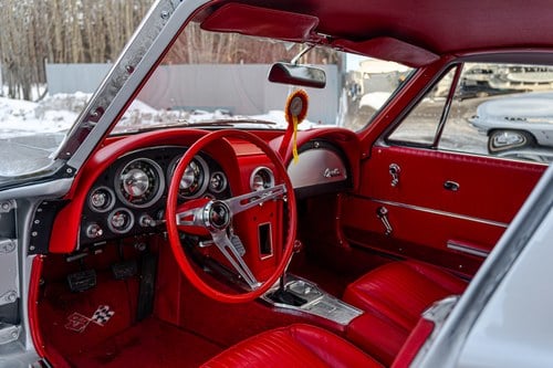 1963 Chevrolet Corvette 'Split Window' Stingray In vendita (immagine 46 di 62)