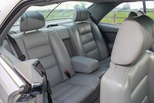 1991 Mercedes-Benz W126 500SEC till salu (bild 36 av 156)