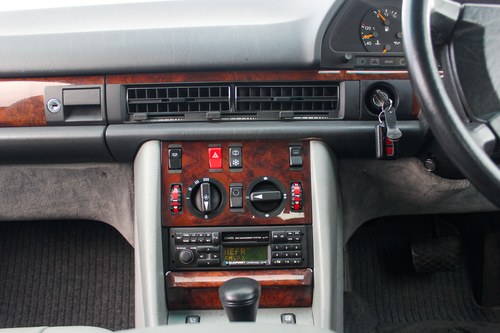 1991 Mercedes-Benz W126 500SEC till salu (bild 45 av 156)