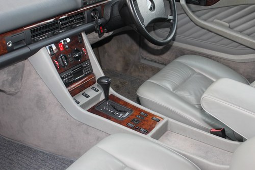 1991 Mercedes-Benz W126 500SEC till salu (bild 69 av 156)