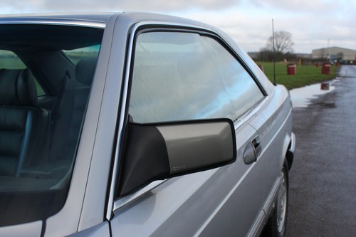 1991 Mercedes-Benz W126 500SEC till salu (bild 82 av 156)