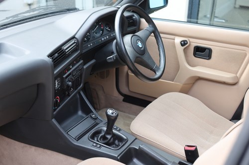 1990 BMW E30 320i 4dr Manual In vendita (immagine 32 di 440)