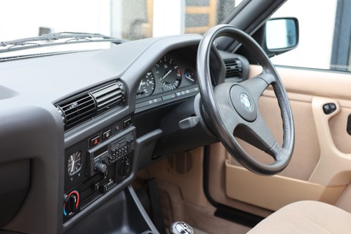 1990 BMW E30 320i 4dr Manual In vendita (immagine 33 di 440)