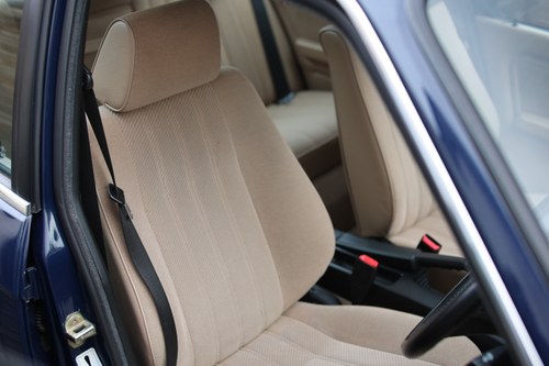 1990 BMW E30 320i 4dr Manual In vendita (immagine 39 di 440)