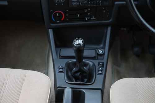 1990 BMW E30 320i 4dr Manual In vendita (immagine 49 di 440)