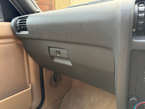 1990 BMW E30 320i 4dr Manual In vendita (immagine 74 di 440)