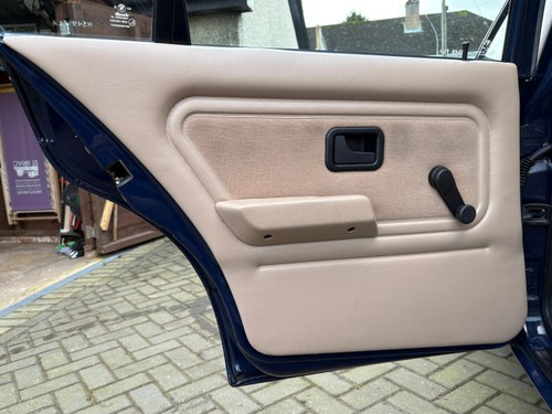 1990 BMW E30 320i 4dr Manual In vendita (immagine 93 di 440)