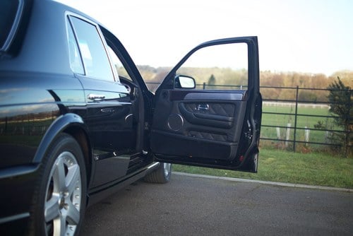 2002 Bentley Arnage T RHD Te koop (foto 23 van 115)