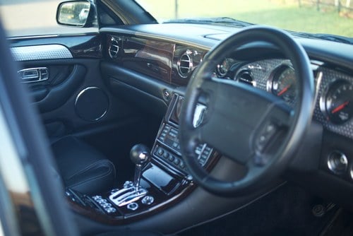 2002 Bentley Arnage T RHD Te koop (foto 30 van 115)