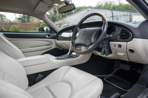 2000 Jaguar XK8 Coupe à vendre (picture 28 of 152)