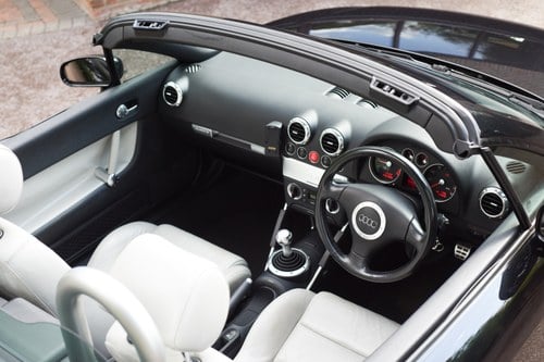 2005 Audi TT Mk1 Convertible 225bhp Quattro à venda (imagem 24 de 172)