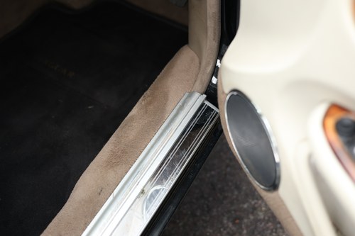 2001 Jaguar X308 XJR En venta (imagen 35 de 326)