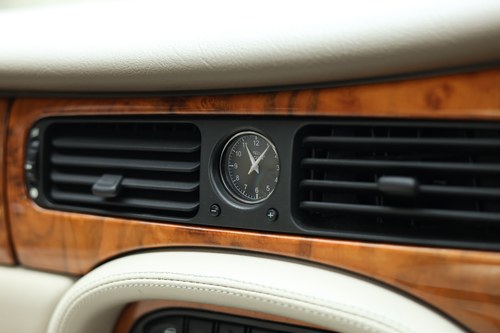 2001 Jaguar X308 XJR En venta (imagen 56 de 326)