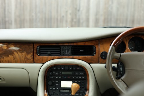 2001 Jaguar X308 XJR En venta (imagen 125 de 326)