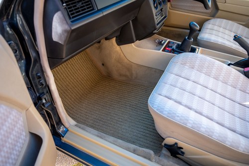 1989 Mercedes-Benz W201 190E 5sps Manual For Sale (picture 61 of 265)