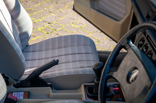 1989 Mercedes-Benz W201 190E 5sps Manual For Sale (picture 75 of 265)