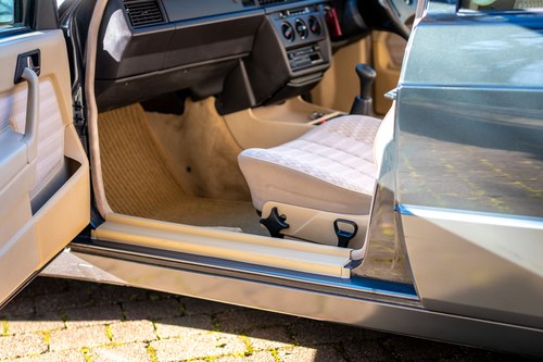 1989 Mercedes-Benz W201 190E 5sps Manual For Sale (picture 124 of 265)