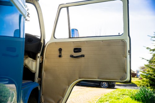 1974 Volkswagen Type 2 Camper For Sale (picture 47 of 158)