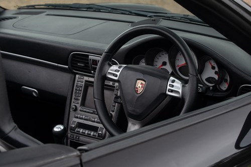 2006 Porsche 997.1 911 Carrera 2 3.8S Convertible Manual zum Verkauf (Bild 44 von 122)