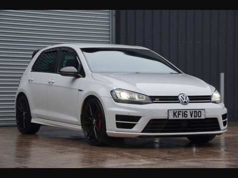 2016 Volkswagen Golf R DSG 4WD In vendita