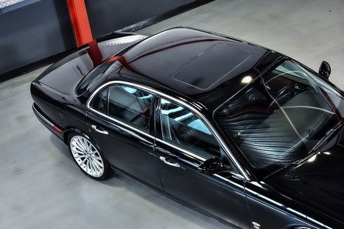 2007 Jaguar XJR X350 For Sale (picture 37 of 99)