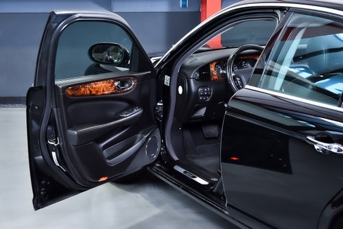 2007 Jaguar XJR X350 For Sale (picture 61 of 99)