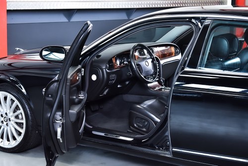 2007 Jaguar XJR X350 For Sale (picture 62 of 99)