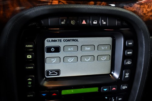 2007 Jaguar XJR X350 For Sale (picture 68 of 99)