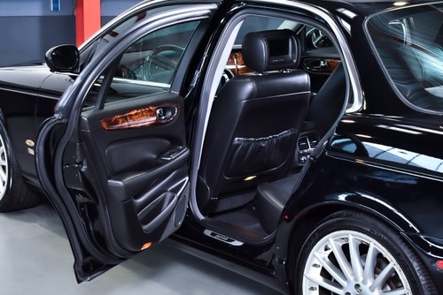 2007 Jaguar XJR X350 For Sale (picture 81 of 99)