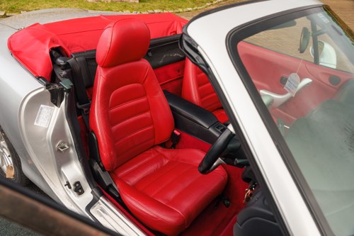 2001 Mazda MX5 Mk2 Jasper Conran Platinum Edition No. 9 of 100 till salu (bild 35 av 134)