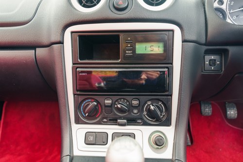 2001 Mazda MX5 Mk2 Jasper Conran Platinum Edition No. 9 of 100 till salu (bild 42 av 134)