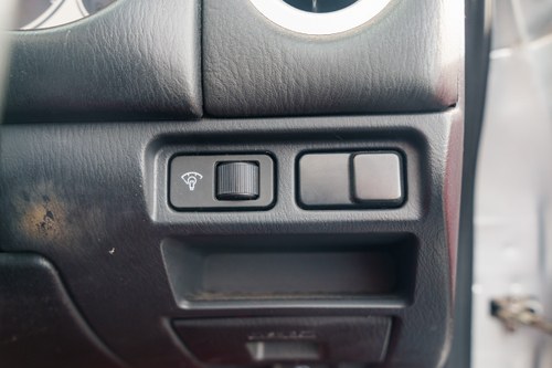 2001 Mazda MX5 Mk2 Jasper Conran Platinum Edition No. 9 of 100 till salu (bild 46 av 134)