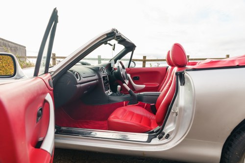 2001 Mazda MX5 Mk2 Jasper Conran Platinum Edition No. 9 of 100 till salu (bild 54 av 134)