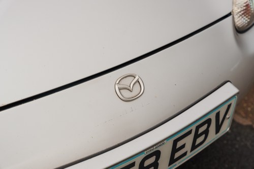 2001 Mazda MX5 Mk2 Jasper Conran Platinum Edition No. 9 of 100 till salu (bild 102 av 134)