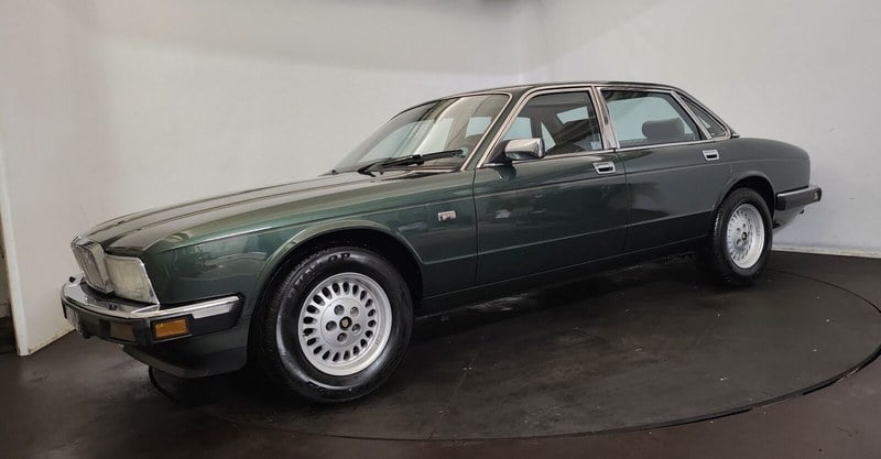 1989 Jaguar XJ - 2 1989 Jaguar XJ - 2