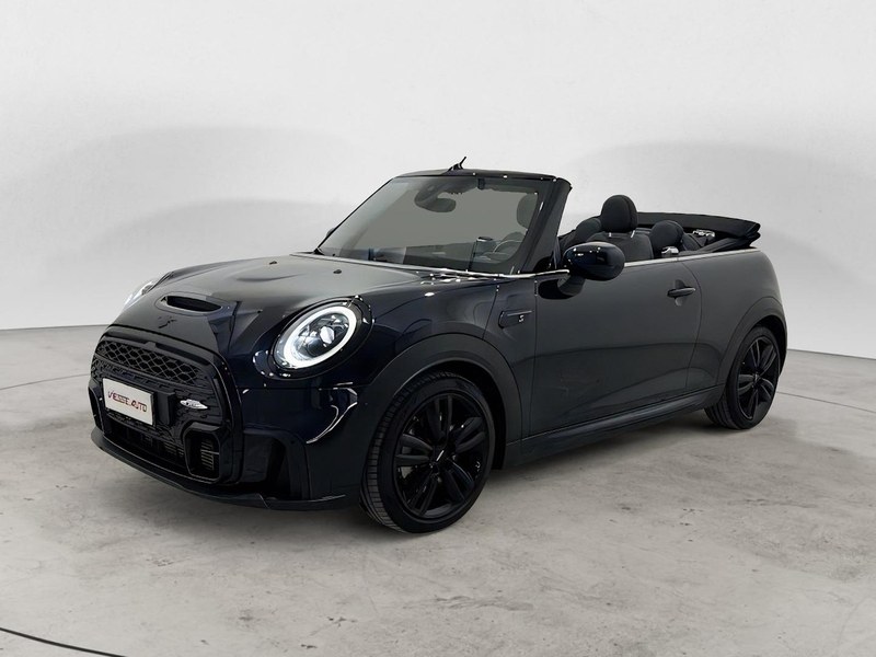2022 Mini Hatchback - 1 2022 Mini Hatchback - 1