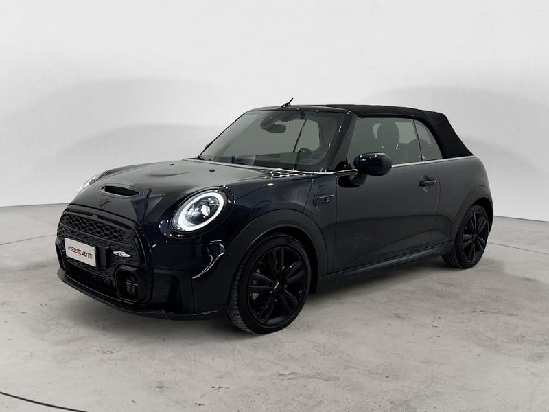 2022 Mini Hatchback - 2 2022 Mini Hatchback - 2