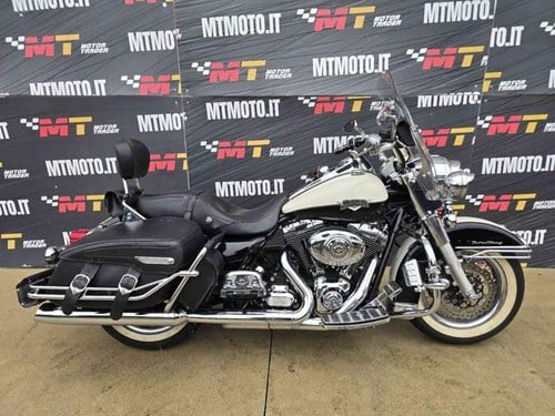 2013 Harley Davidson Road King Till salu