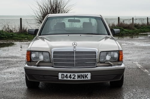 1986 Mercedes-Benz W126 500SEL till salu (bild 2 av 130)