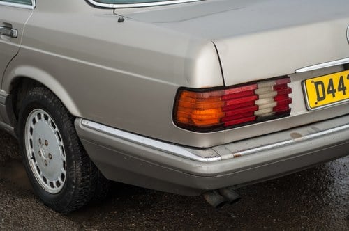 1986 Mercedes-Benz W126 500SEL till salu (bild 77 av 130)